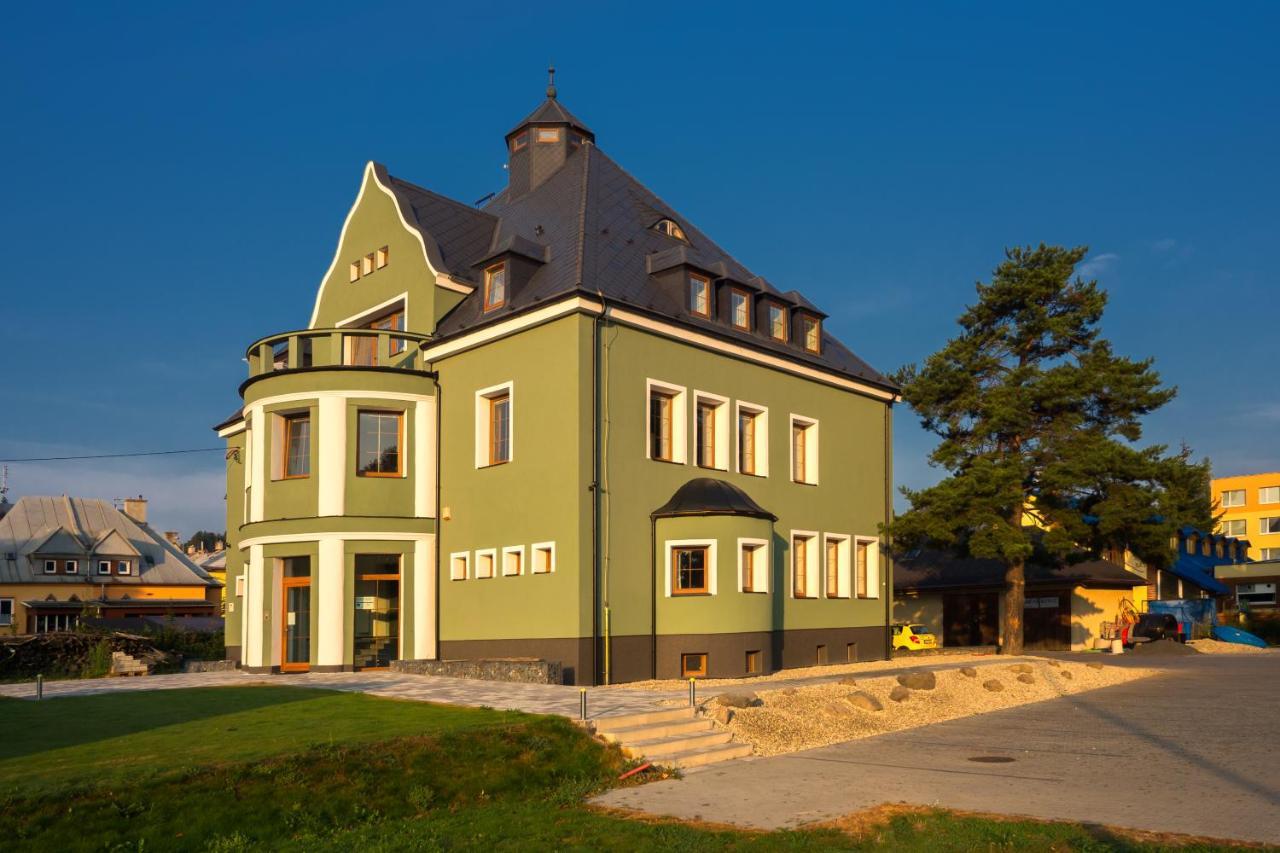 Vila Pod Lipami Apartman Bruntál Kültér fotó